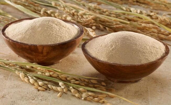 Trong bột cám gạo chứa thành phần là axit phytic có tác dụng tẩy tế bào chết